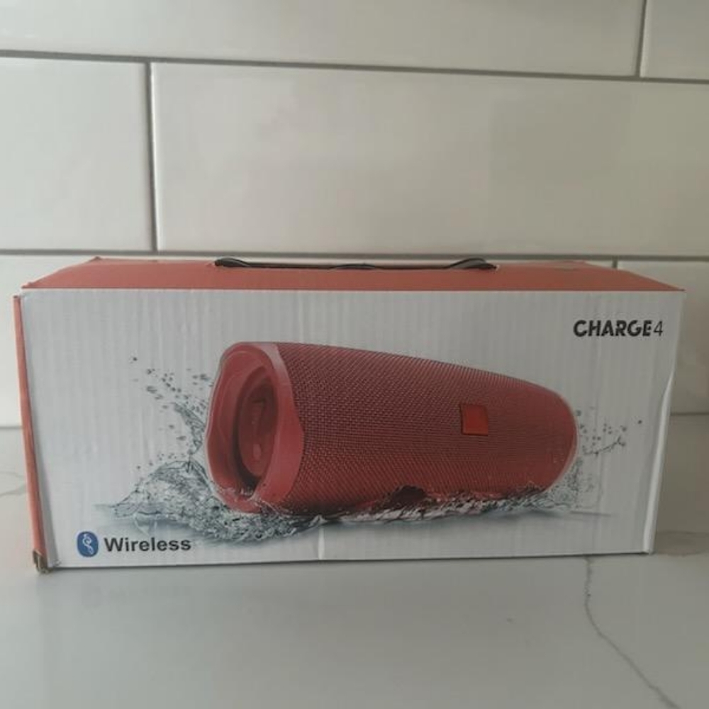 Speaker Charge 4